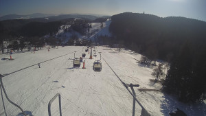 Snow park Paprsek - Lanovka - pohled dolů - 2.3.2023 v 14:53