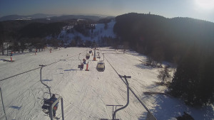 Snow park Paprsek - Lanovka - pohled dolů - 2.3.2023 v 15:43