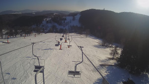 Snow park Paprsek - Lanovka - pohled dolů - 2.3.2023 v 15:48