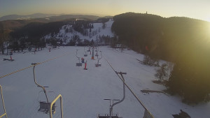 Snow park Paprsek - Lanovka - pohled dolů - 2.3.2023 v 16:43