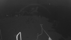 Snow park Paprsek - Lanovka - pohled dolů - 2.3.2023 v 22:18