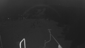 Snow park Paprsek - Lanovka - pohled dolů - 2.3.2023 v 23:33