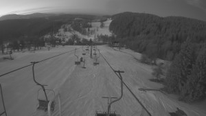 Snow park Paprsek - Lanovka - pohled dolů - 3.3.2023 v 06:03