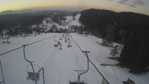 Snow park Paprsek - Lanovka - pohled dolů - 3.3.2023 v 06:28