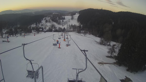Snow park Paprsek - Lanovka - pohled dolů - 3.3.2023 v 06:38