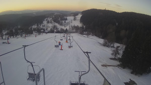 Snow park Paprsek - Lanovka - pohled dolů - 3.3.2023 v 06:53