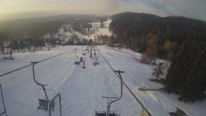Snow park Paprsek - Lanovka - pohled dolů - 3.3.2023 v 07:13