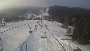Snow park Paprsek - Lanovka - pohled dolů - 3.3.2023 v 07:33