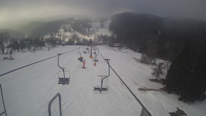 Snow park Paprsek - Lanovka - pohled dolů - 3.3.2023 v 07:48