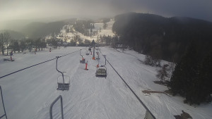 Snow park Paprsek - Lanovka - pohled dolů - 3.3.2023 v 07:53
