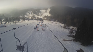 Snow park Paprsek - Lanovka - pohled dolů - 3.3.2023 v 08:03