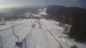 Snow park Paprsek - Lanovka - pohled dolů - 3.3.2023 v 08:13