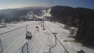 Snow park Paprsek - Lanovka - pohled dolů - 3.3.2023 v 08:43