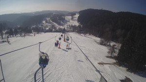 Snow park Paprsek - Lanovka - pohled dolů - 3.3.2023 v 09:48