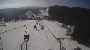 Snow park Paprsek - Lanovka - pohled dolů - 3.3.2023 v 10:13