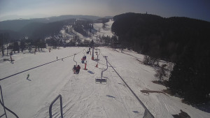 Snow park Paprsek - Lanovka - pohled dolů - 3.3.2023 v 10:18