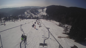 Snow park Paprsek - Lanovka - pohled dolů - 3.3.2023 v 10:28