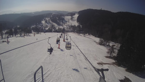 Snow park Paprsek - Lanovka - pohled dolů - 3.3.2023 v 10:33