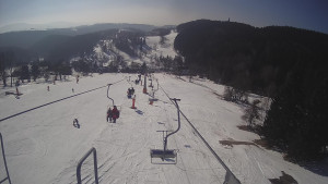Snow park Paprsek - Lanovka - pohled dolů - 3.3.2023 v 10:38