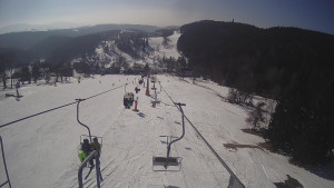 Snow park Paprsek - Lanovka - pohled dolů - 3.3.2023 v 10:43