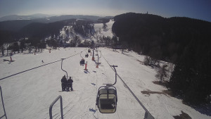 Snow park Paprsek - Lanovka - pohled dolů - 3.3.2023 v 11:33