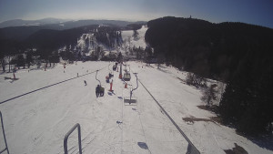 Snow park Paprsek - Lanovka - pohled dolů - 3.3.2023 v 11:43
