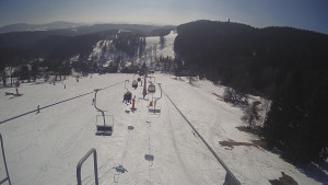 Snow park Paprsek - Lanovka - pohled dolů - 3.3.2023 v 12:33