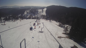 Snow park Paprsek - Lanovka - pohled dolů - 3.3.2023 v 12:38