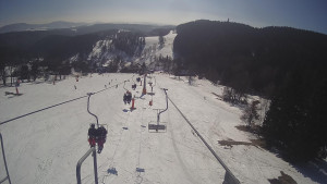 Snow park Paprsek - Lanovka - pohled dolů - 3.3.2023 v 12:53
