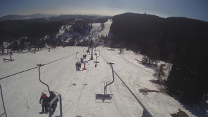 Snow park Paprsek - Lanovka - pohled dolů - 3.3.2023 v 13:23