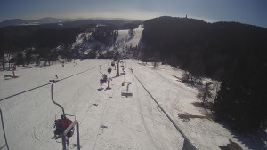 Snow park Paprsek - Lanovka - pohled dolů - 3.3.2023 v 13:28