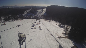 Snow park Paprsek - Lanovka - pohled dolů - 3.3.2023 v 13:53