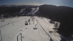 Snow park Paprsek - Lanovka - pohled dolů - 3.3.2023 v 14:18