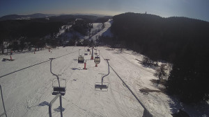 Snow park Paprsek - Lanovka - pohled dolů - 3.3.2023 v 14:28