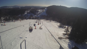 Snow park Paprsek - Lanovka - pohled dolů - 3.3.2023 v 14:53
