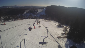 Snow park Paprsek - Lanovka - pohled dolů - 3.3.2023 v 15:03