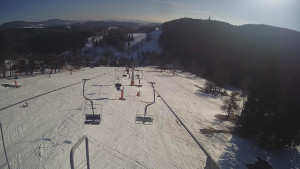 Snow park Paprsek - Lanovka - pohled dolů - 3.3.2023 v 15:18
