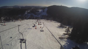 Snow park Paprsek - Lanovka - pohled dolů - 3.3.2023 v 15:28