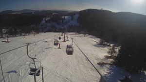 Snow park Paprsek - Lanovka - pohled dolů - 3.3.2023 v 15:33