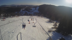 Snow park Paprsek - Lanovka - pohled dolů - 3.3.2023 v 15:43