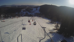 Snow park Paprsek - Lanovka - pohled dolů - 3.3.2023 v 15:53