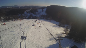 Snow park Paprsek - Lanovka - pohled dolů - 3.3.2023 v 16:08