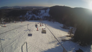 Snow park Paprsek - Lanovka - pohled dolů - 3.3.2023 v 16:18