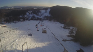 Snow park Paprsek - Lanovka - pohled dolů - 3.3.2023 v 16:38