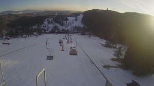 Snow park Paprsek - Lanovka - pohled dolů - 3.3.2023 v 16:43