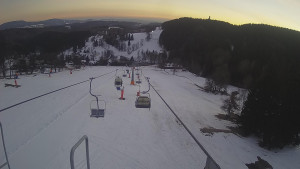 Snow park Paprsek - Lanovka - pohled dolů - 3.3.2023 v 17:38