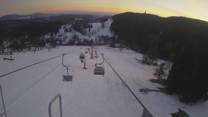 Snow park Paprsek - Lanovka - pohled dolů - 3.3.2023 v 17:43
