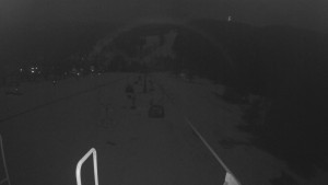 Snow park Paprsek - Lanovka - pohled dolů - 3.3.2023 v 23:03