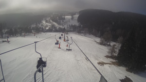 Snow park Paprsek - Lanovka - pohled dolů - 4.3.2023 v 10:03