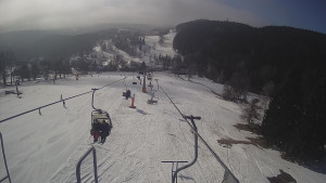 Snow park Paprsek - Lanovka - pohled dolů - 4.3.2023 v 10:13